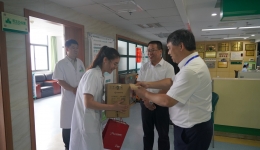 “医”路同行，情暖心间 怀化市卫健委开展“中国医师节”走访慰问活动