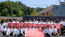 爱心义诊进乡村 健康服务暖民心